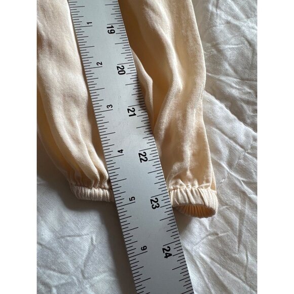 Ariat Chimayo Collection Embroidered Blouse M Cream Boho Western Peasant Top - Picture 9 of 12